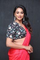 Kamakshi Bhaskarla Photo Stills